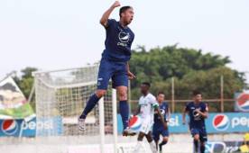 Santiago Vergara abrió el camino al triunfo para Motagua frente a Platense. Fotos Delmer Martínez.