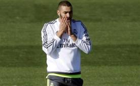 El delantero francés no completó todo el entrenamiento del martes con el grupo y según confirma el Real Madrid. Foto AFP