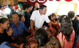 La madre de Walter López se lanzó al ataud en una escena desgarradora la noche del lunes.