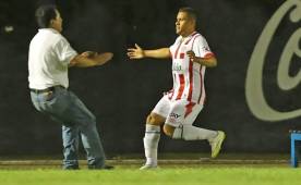 Roger Rojas ya registra cuatro goles con el Necaxa de México.
