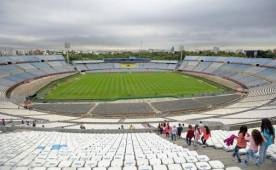 Con aforo para más de 60.000 espectadores, las últimas reformas parciales de importancia que tuvo el Centenario fueron para Mundialito -entre campeones mundiales- en 1980 y la Copa América de 1995.