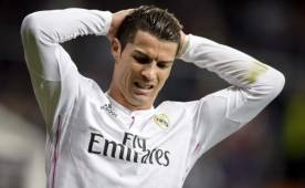 Cristiano Ronaldo anotó pero salió frustrado tras la derrota ante Schalke.