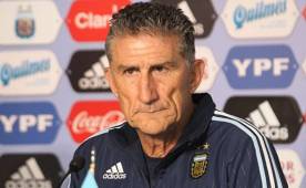 'Messi está prácticamente descartado. Si es un desgarro de aductores tres semanas es poco', dijo Bauza.