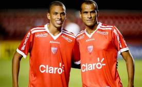 Rivaldo se desempeñó en el club Mogi Mirim en la Serie B del fútbol brasileño junto a su hijo.