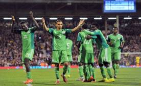 Nigeria consiguió el empate 2-2 sobre el final del partido en el amistoso ante Escocia.