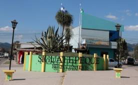 Siguatepeque está ubicada en el centro de Honduras, entre las ciudades de Tegucigalpa y San Pedro Sula, en el centro de las Américas. Es la casa del Atlético Independiente que milita en la Liga de Ascenso.