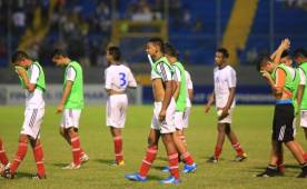 La selección de Cuba no pudo ocultar su tristeza por decirle adiós a su sueño mundialista. (Fotos: DIEZ)