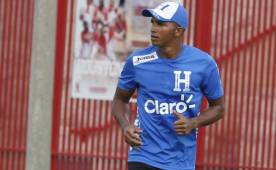 Donis Escober es el portero titular de Honduras, pero no confía y dice que trabaja fuerte por que tiene otros atrás con buenas condiciones.