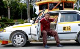 Haguy Banegas es taxista en El Progreso, Yoro y defensa del Discua Nicolás, recién ascendido a la Segunda División. Fotos: Neptalí Romero