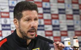 Diego Simeone, técnico del Atlético de Madrid, envió sus felicitaciones al Barcelona por el título de Liga Española conseguido en la última fecha. Foto EFE