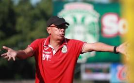 Jairo Ríos asegura que los cambios no ingresaron enchufados y criticó a sus jugadores por la derrota ante Honduras Progreso. Foto Melvin Cubas