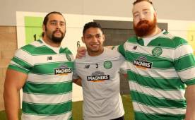 Rusev junto a Emilio Izaguirre y Sheamus posan para el lente. FOTOS: Cortesía Talkinbaws.com