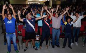 De Maravilla, así se la pasaron los espectadores que se dieron cita al estadio virtual de DIEZ para seguir la final de la Eurocopa 2016 entre Francia y Portugal. Fotos Neptalí Romero