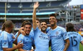 Ronald Matarrita celebrando con Villa uno de los goles. (FOTO: New York City)