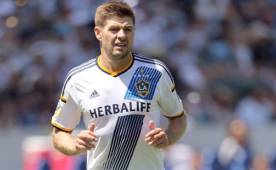 Steven Gerrard sorprendió al explicar el motivo que lo llevó a rechazar al Real Madrid. Foto AFP