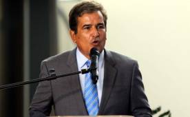 Pinto vivió un curioso incidente con un periodista al finalizar la rueda de prensa este jueves. Foto Ronald Aceituno