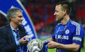 John Terry cuenta con la confianza de Mourinho, es el actual capitán del Chelsea.