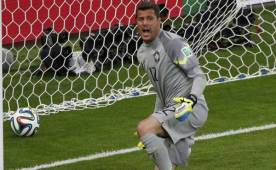 Júlio César tiene contrato vigente hasta el 2017, y ya piensa en prolongar su vínculo, a pesar de ser un veterano de 36 años.