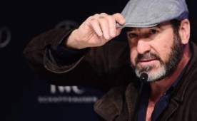 'Si me pidieran ser el entrenador del Mánchester United, lo aceptaría', dijo Cantona.