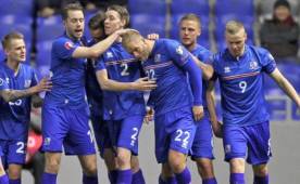 El ex Chelsea y Barcelona, Eidur Gudjohnsen, es el arma en ataque de Islandia, selección que podría confirmar por primera vez su presencia en una justa europea.