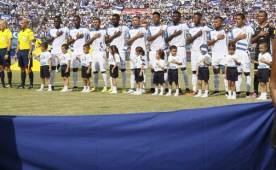 La Federación de Honduras podría recibir un durísimo castigo por gritos racistas de la afición en los juegos con México y Canadá. Foto DIEZ
