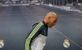 Zinedine Zidane, técnico del Real Madrid, durante la conferencia de prensa que brindó este viernes. Foto EFE