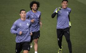 Cristiano durante el entrenamiento junto a Marcelo y Keylor Navas. Foto EFE.