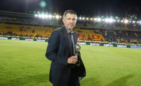 El entrenador colombiano de 53 años, JC Osorio está dispuesto a aceptar el reto de una selección.