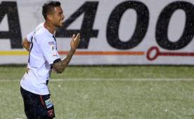 Carlos Discua fue el gran protagonista ayer con el Alajuelense. Fotos cortesía La Nación de Costa Rica.