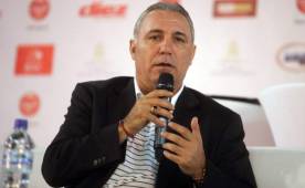 Hristo Stoichkov desató la furia de los madridistas en Twitter por su polémico mensaje. Foto DIEZ