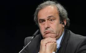 Platini salió al paso de las acusaciones y asegura que su batalla no es contra la FIFA sino 'contra la injusticia'.