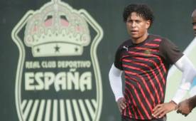 Costly tiene un pasado españista, pero aun no se decide si se quedará o no.