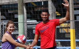 José Calderón cumplió el Reto de Jenny y tras un intenso partido de voleibol habló del Platense, la selección de Panamá y sus objetivos a futuro. Foto Delmer Martínez