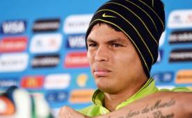 Thiago Silva, sin duda está resentido porque le han quitado el brazalete de capitán.