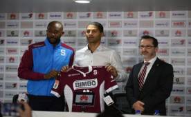 Álvaro Saborío durante su presentación con el Deportivo Saprissa (Foto:Saprissa)