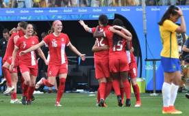 Deane Rose y Christine Sinclair fueron las autoras de los goles de la victoria para Canadá.