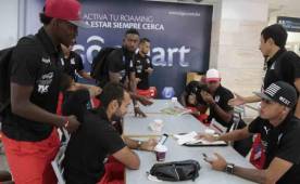 Jugadores del Olimpia momentos antes de partir a La Ceiba.