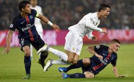 Cristiano Ronaldo tuvo al minuto 36 la más clara para Real Madrid, pero el arquero del PSG la contuvo. Foto AFP