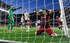 Barcelona está atrapado en una red de problemas que lo tiene al borde de no ganar nada.