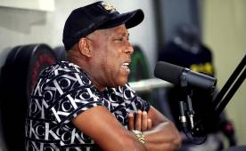 Medford caliente la final en Costa Rica y se acuerda de los dos jugadores del Saprissa que se pelearon en pleno juego