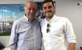 Vicente Del Bosque y Casillas se tomaron una foto tras firmar la paz. Foto EFE.