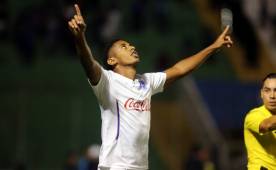 Lozano dijo que faltan 90 minutos todavía para levantar el título.