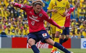 Diego Forlán actualmente milita en el equipo Cerezo Osaka de la primera división de Japón.