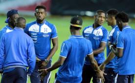 Tras el juego en el Cuscatlán, la Selección de Honduras se trasladará al aeropuerto de Ilopango para tomar un vuelo chárter rumbo a San Pedro Sula. Foto Ronald Aceituno