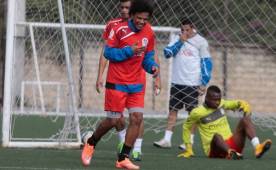 El mediocampista David Meza disfrutó jugar el colectivo con el resto de sus compañeros. (Fotos: Ronal Aceituno)