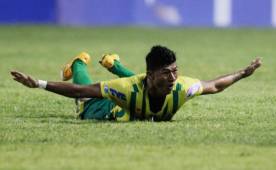 Así festejó en el Nacional Iván 'Chino' López el gol del triunfo del Parrillas ante Motagua. Foto Juan Salgado