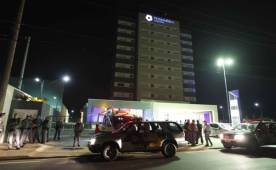 Policías de Brasil custodian el hotel donde se encuentra Honduras, han redoblado la seguridad. Foto Ronal Aceituno