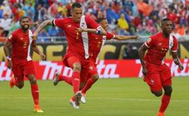 La celebración de los jugadores de Panamá tras vencer a Bolivia. Foto AFP.