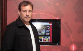 Carlos Prono llenó de elogiós a Mario Martínez por su participación ante Canadá.