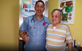 Momento de la despedida del entrenador de la clínica en Siguetepeque. Foto cortesía Clínica de Diabetes y Pie Diabético.